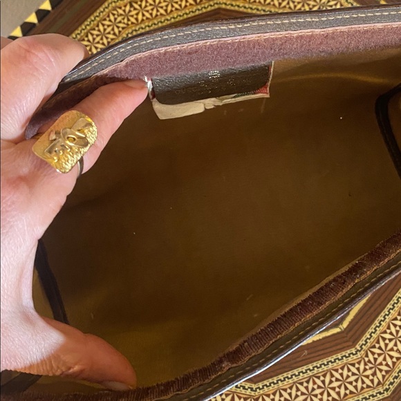 💚❤️100% authentic VTG Gucci Monogram Clutch with Brown 🤎Leather Trim - Picture 5 of 12